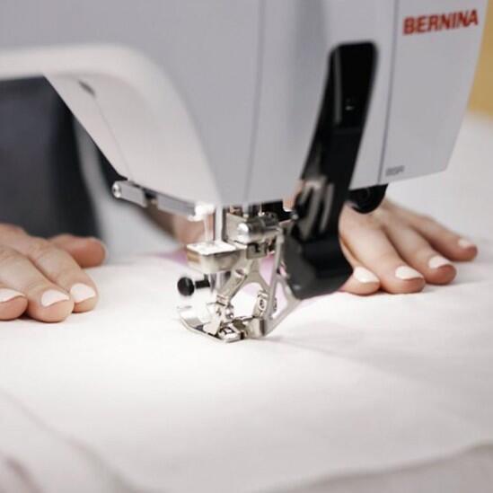 Швейно-вышивальная машина BERNINA 590 3